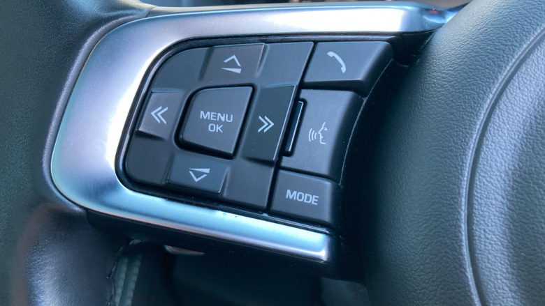 Jaguar F-Pace 2.0d [180] Chequered Flag 5dr Auto AWD Diesel Estate